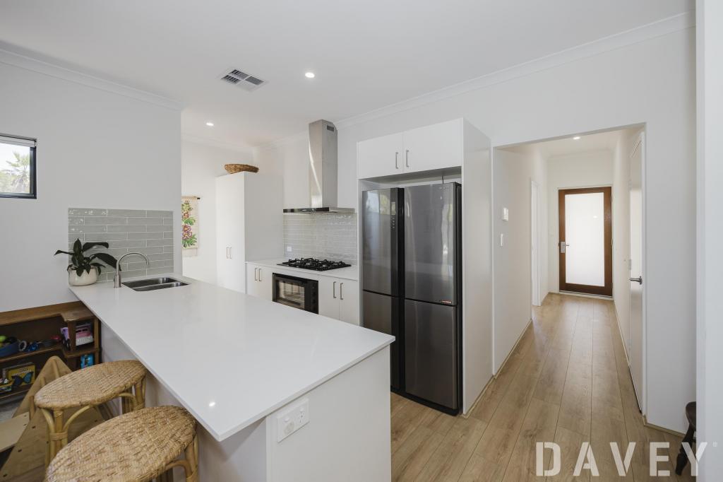 12 Eagle St, Craigie, WA 6025