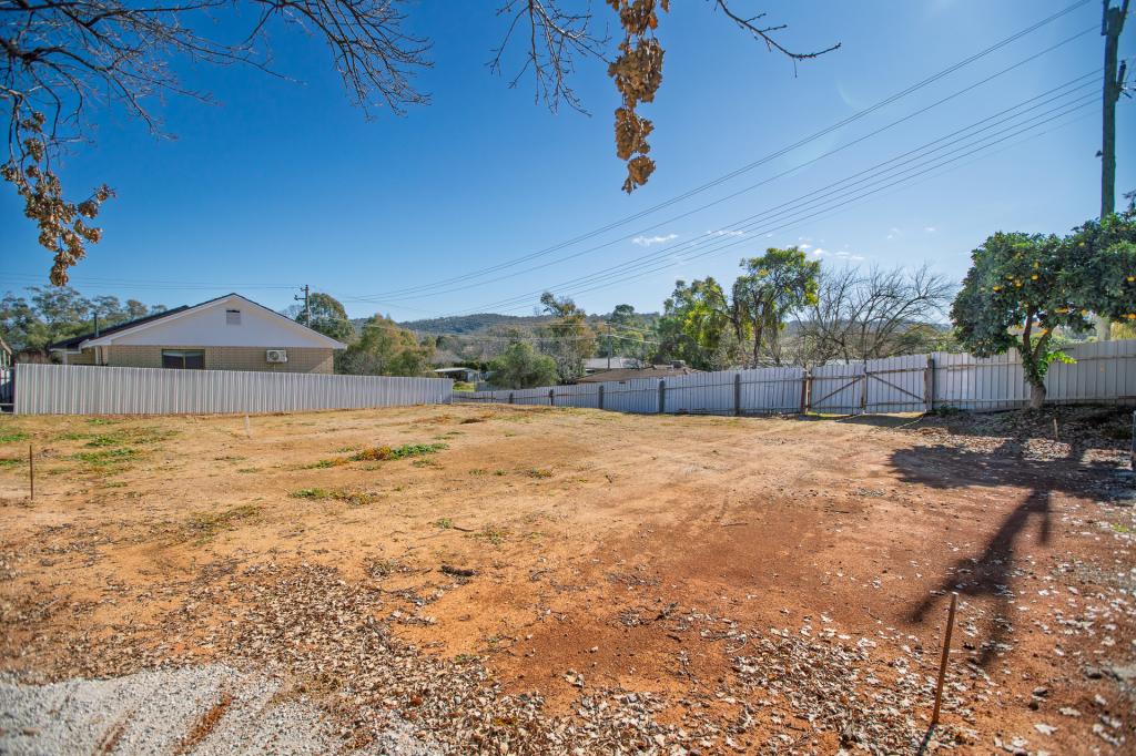 562 Moffat St, Lavington, NSW 2641