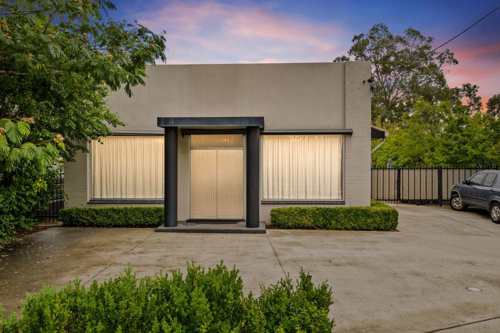 166 URIARRA RD, CRESTWOOD, NSW 2620