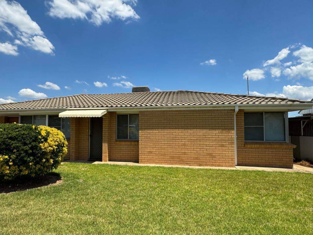 92 Edwards St, Young, NSW 2594