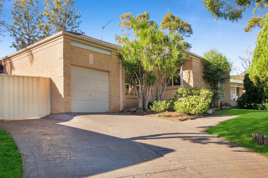 17 Rose Dr, Mount Annan, NSW 2567