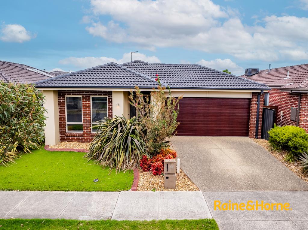 18 Elodea Way, Cranbourne North, VIC 3977