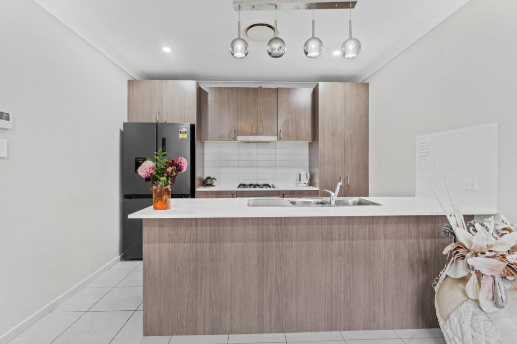 70 Bagnall St, Gregory Hills, NSW 2557