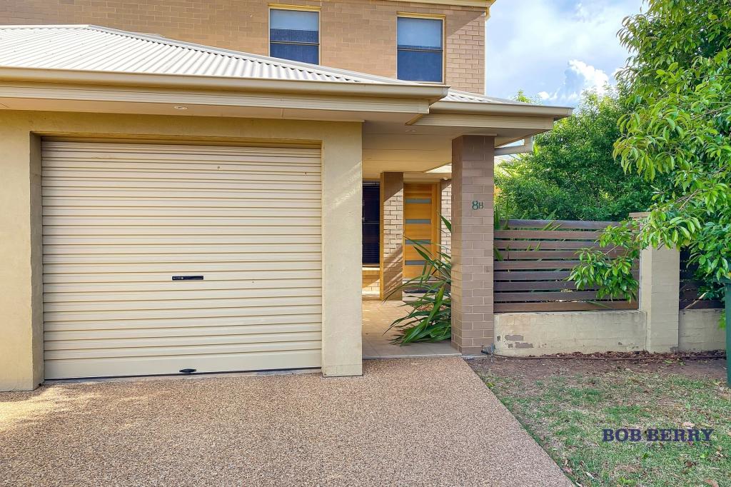 8b Daffodil Ct, Dubbo, NSW 2830