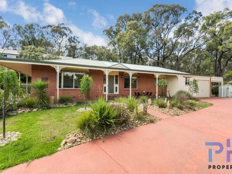 4 Bonnie Brae Ct, Spring Gully, VIC 3550