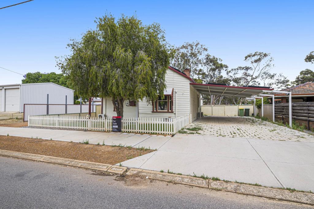44 Lefroy St, Moora, WA 6510