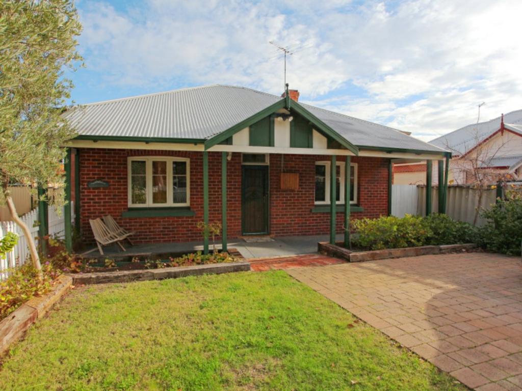 35 SUNBURY RD, VICTORIA PARK, WA 6100