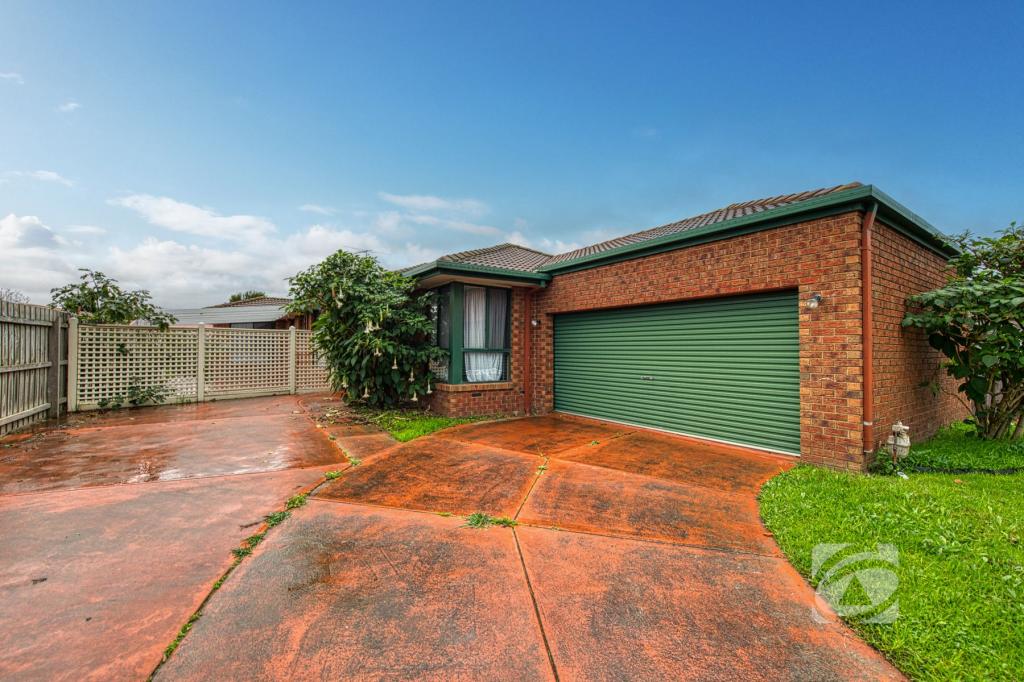 9 Waverley Park Dr, Cranbourne North, VIC 3977