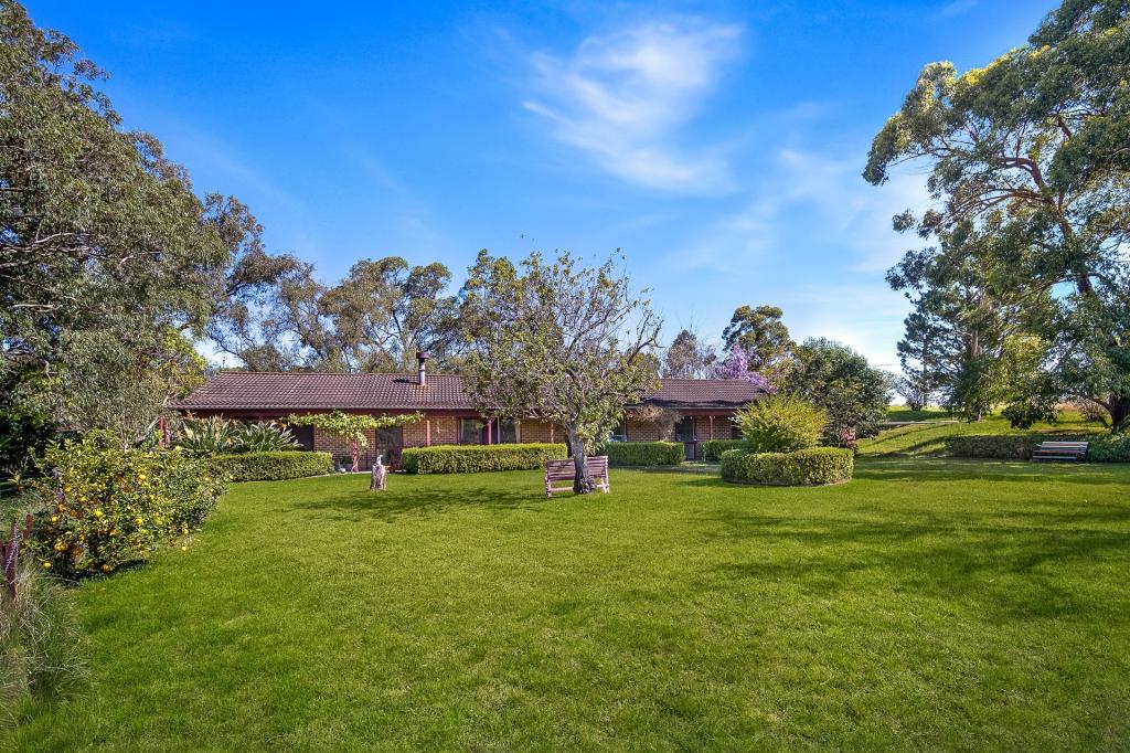 360 Wolstenholme Ave, Greendale, NSW 2745