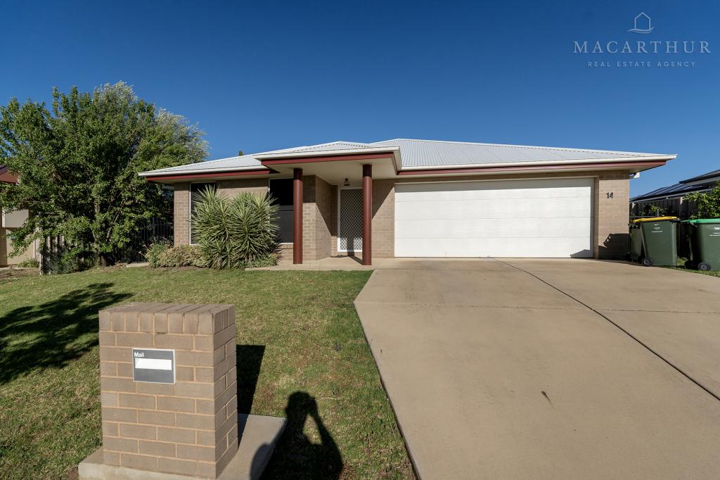 14 Flack Cres, Boorooma, NSW 2650