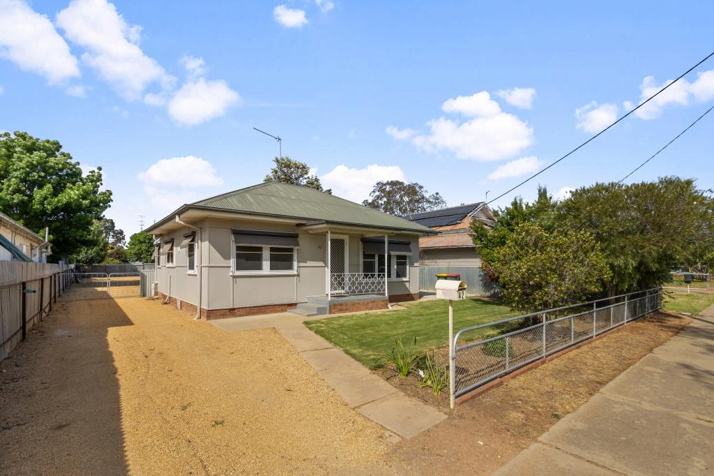 42 Ferrier St, Lockhart, NSW 2656