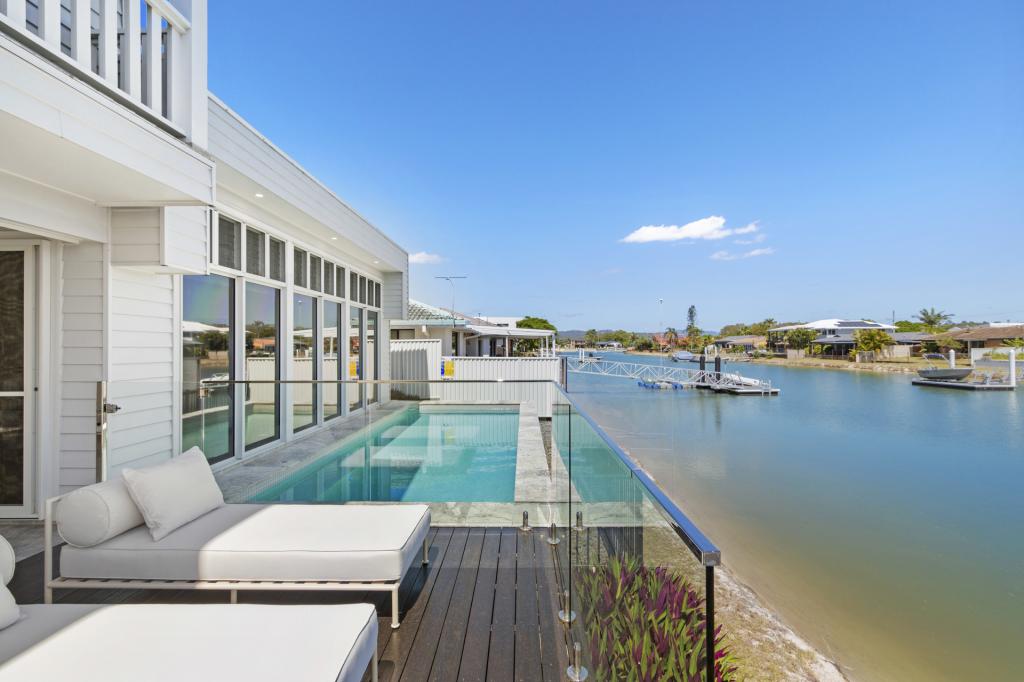 7 Dolphin Ct, Palm Beach, QLD 4221