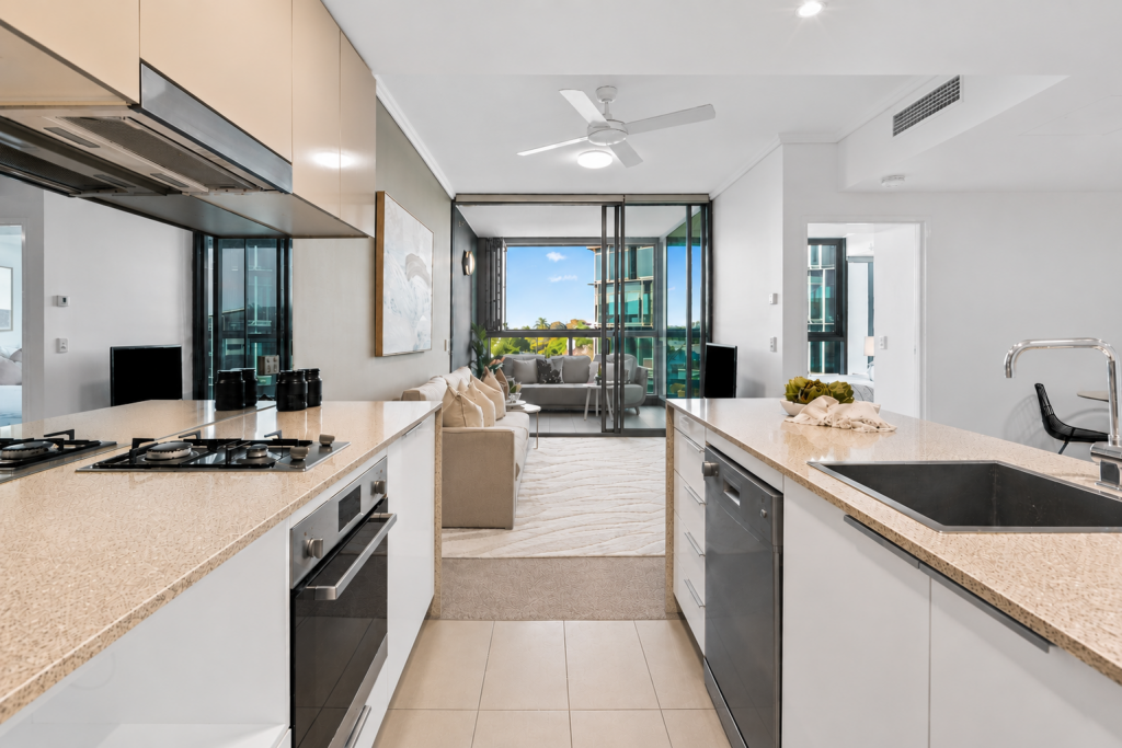30305/2 Harbour Rd, Hamilton, QLD 4007