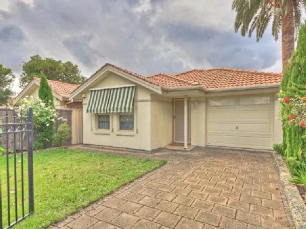 8 Pine Ave, Glenelg North, SA 5045