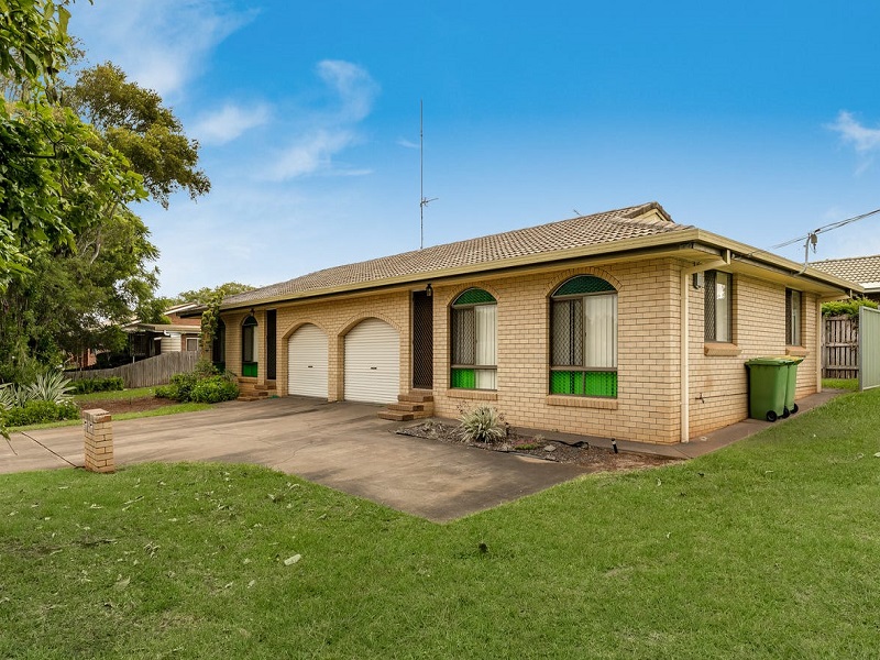 1/3 Hazzard St, Centenary Heights, QLD 4350