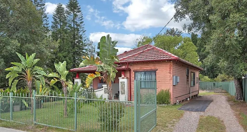 53 Arthur St, Granville, NSW 2142