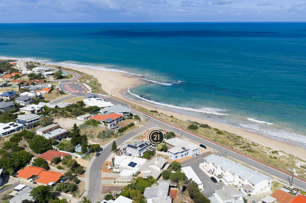 26b Valley Rd, Halls Head, WA 6210