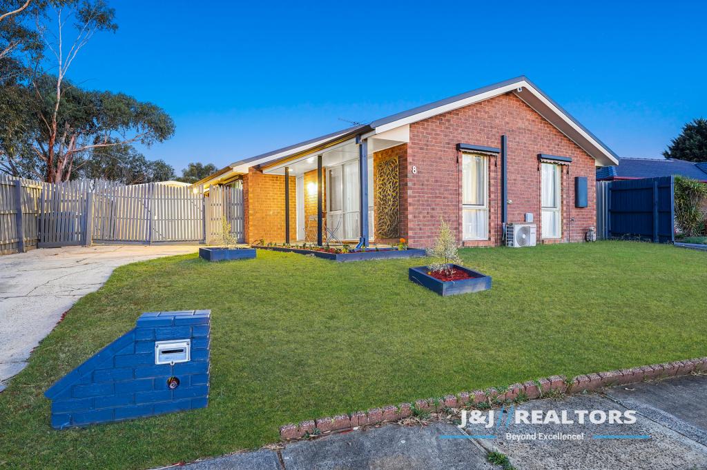 8 Wills Ct, Cranbourne North, VIC 3977