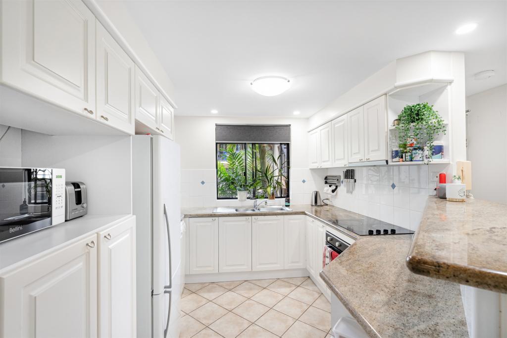 108/72-84 Kowinka St, White Rock, QLD 4868