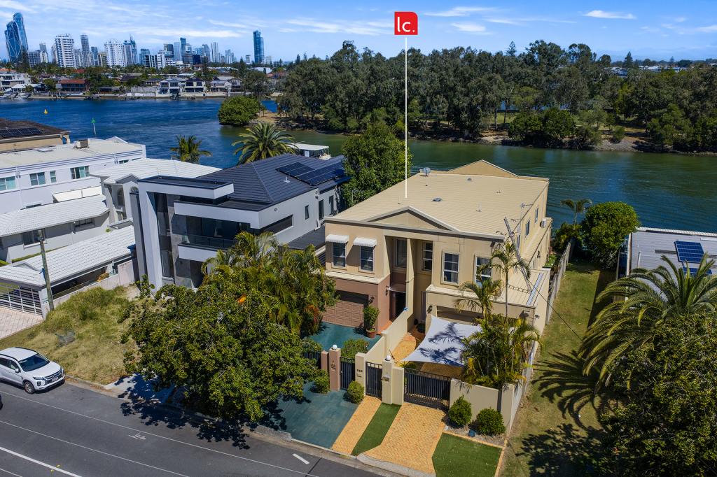 2/243 STANHILL DR, CHEVRON ISLAND, QLD 4217