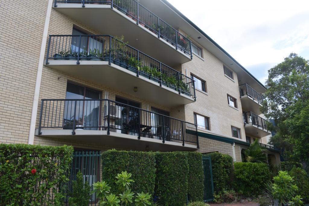 3/4 Sheehan St, Milton, QLD 4064