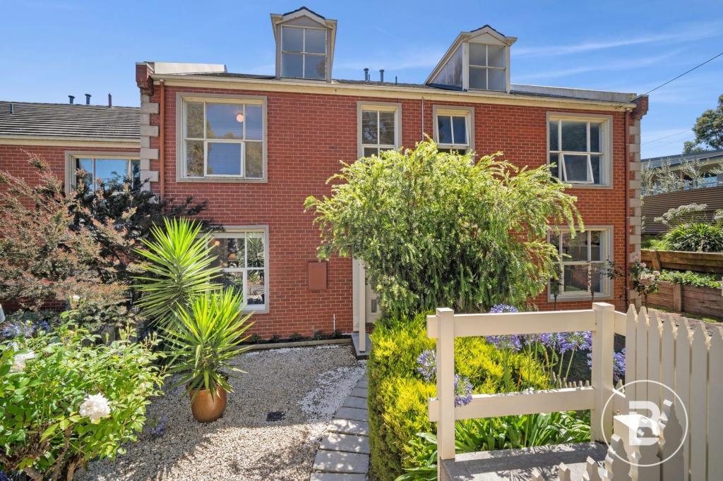 425 Sherrard St, Black Hill, VIC 3350