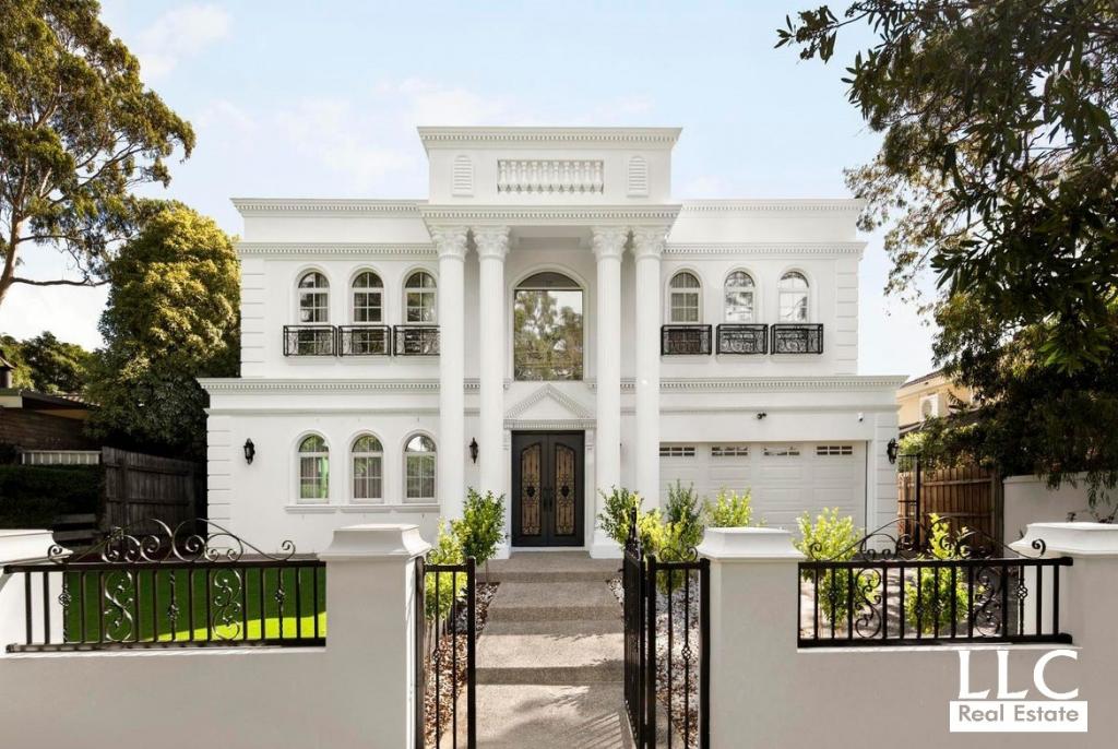 19 GLEN TOWER DR, GLEN WAVERLEY, VIC 3150