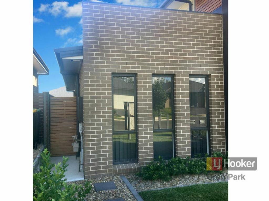 14b Weldon St, Oran Park, NSW 2570