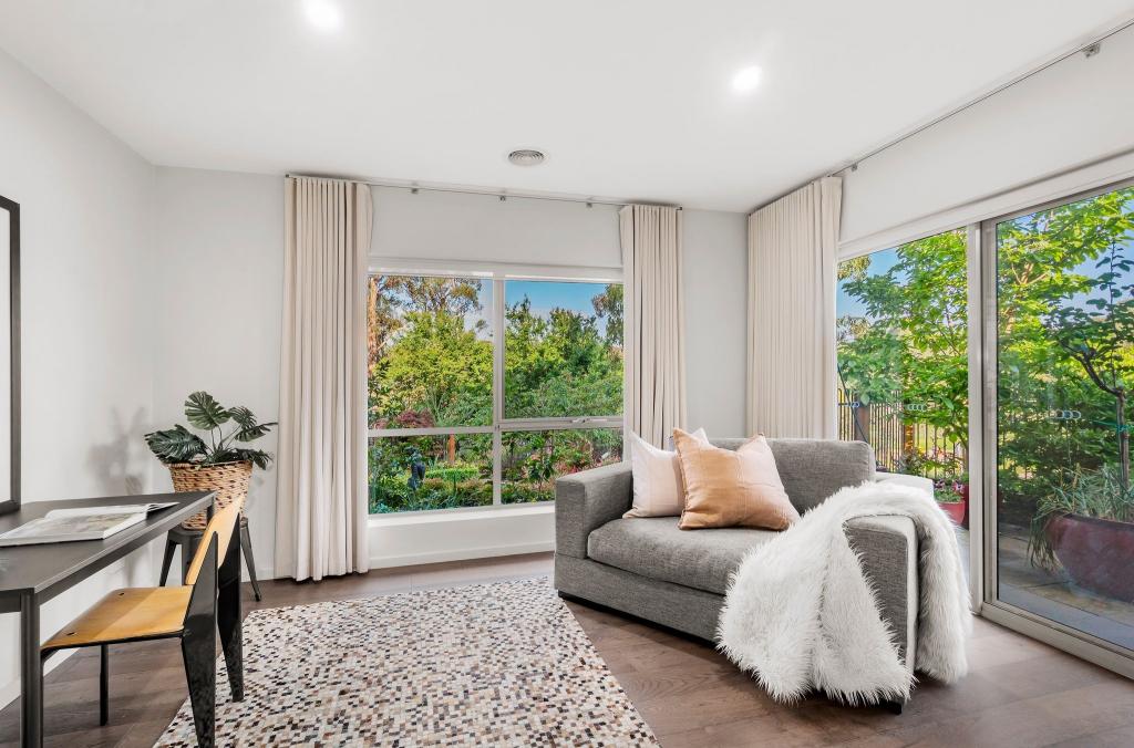 8 Brushtail Cl, Eltham North, VIC 3095