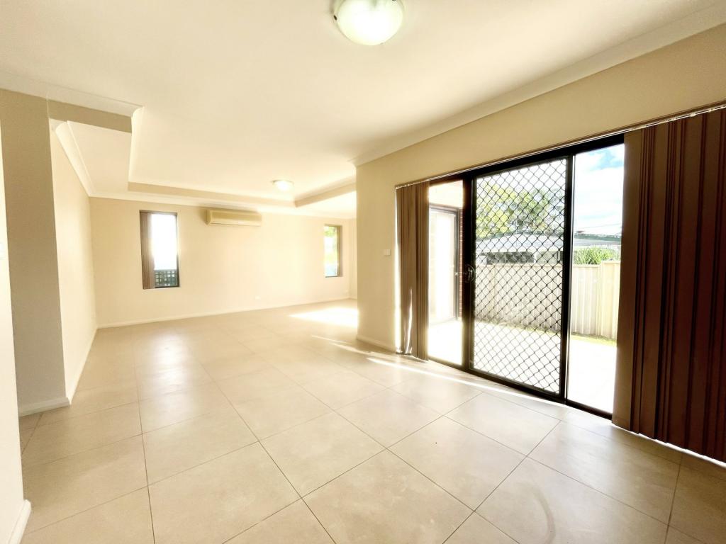 25b Avoca Rd, Canley Heights, NSW 2166