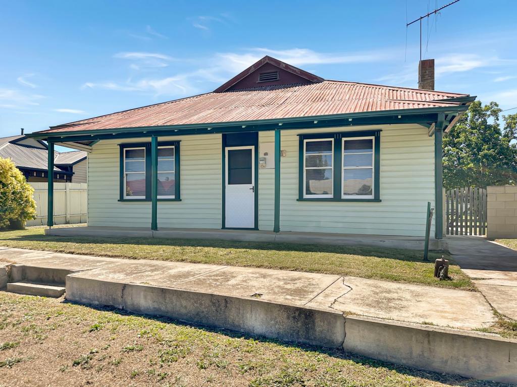 17 RAGLAN ST, MARYBOROUGH, VIC 3465