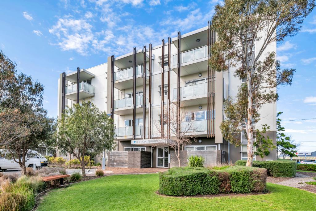 21/2 Ochre Pl, Christie Downs, SA 5164