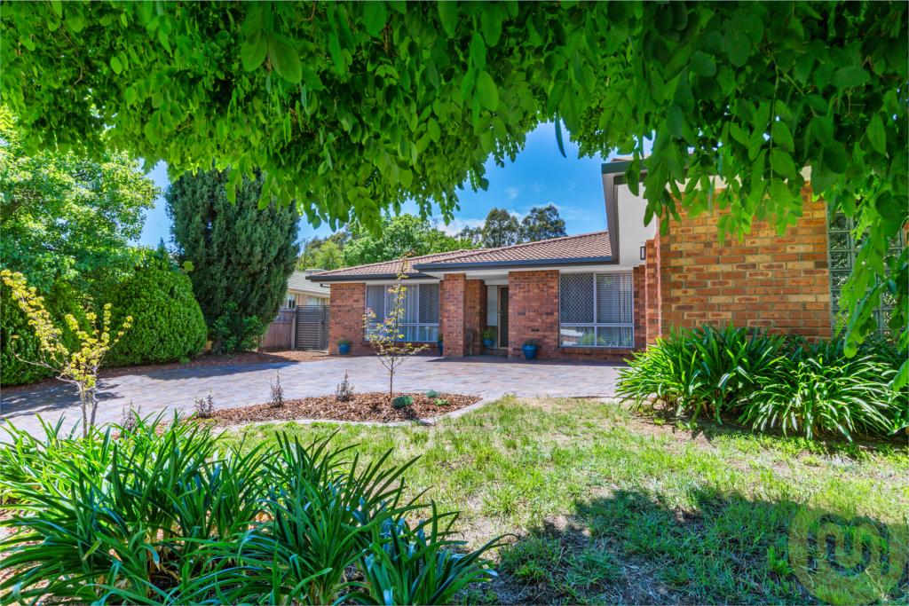 20 Michael Holt Cres, Gordon, ACT 2906