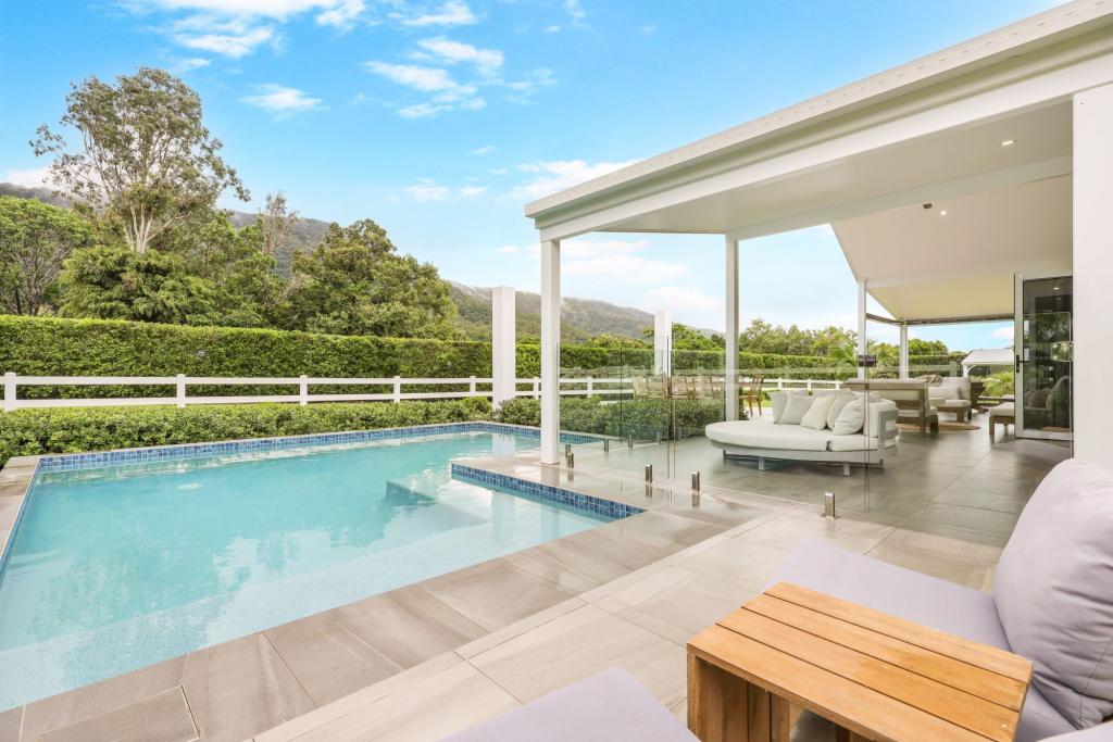30-32 James Cook Dr, Kewarra Beach, QLD 4879