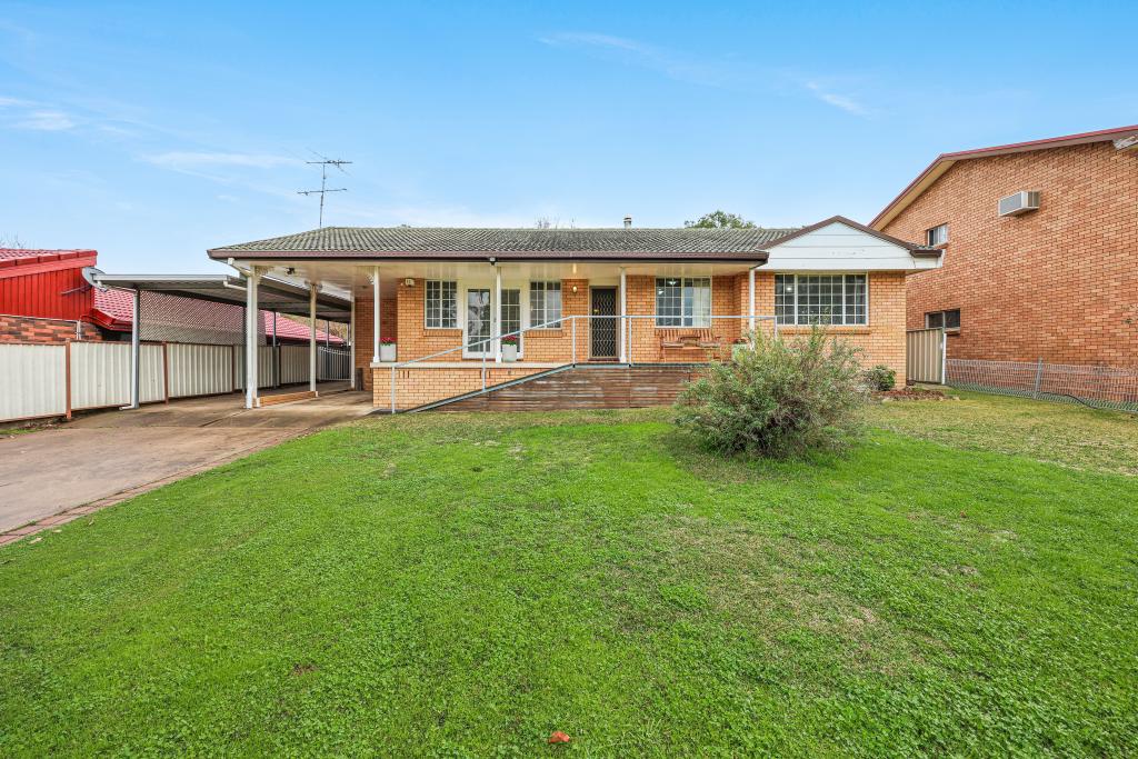 22 TURNER ST, DENMAN, NSW 2328