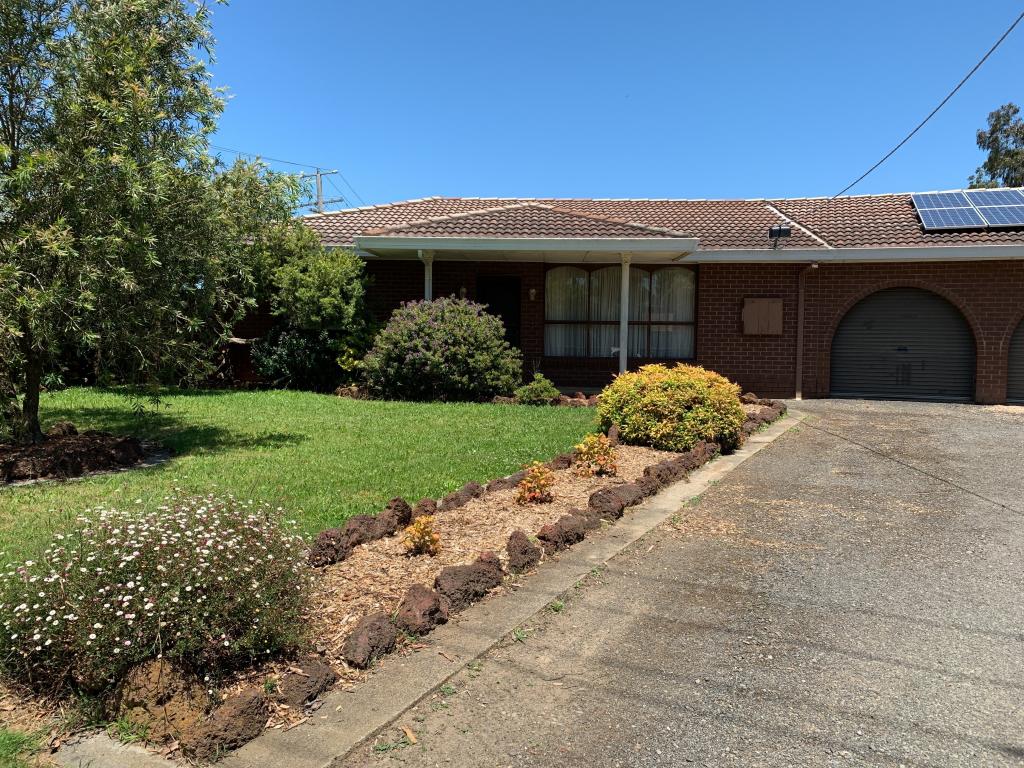 4 Chapel St, Yinnar, VIC 3869