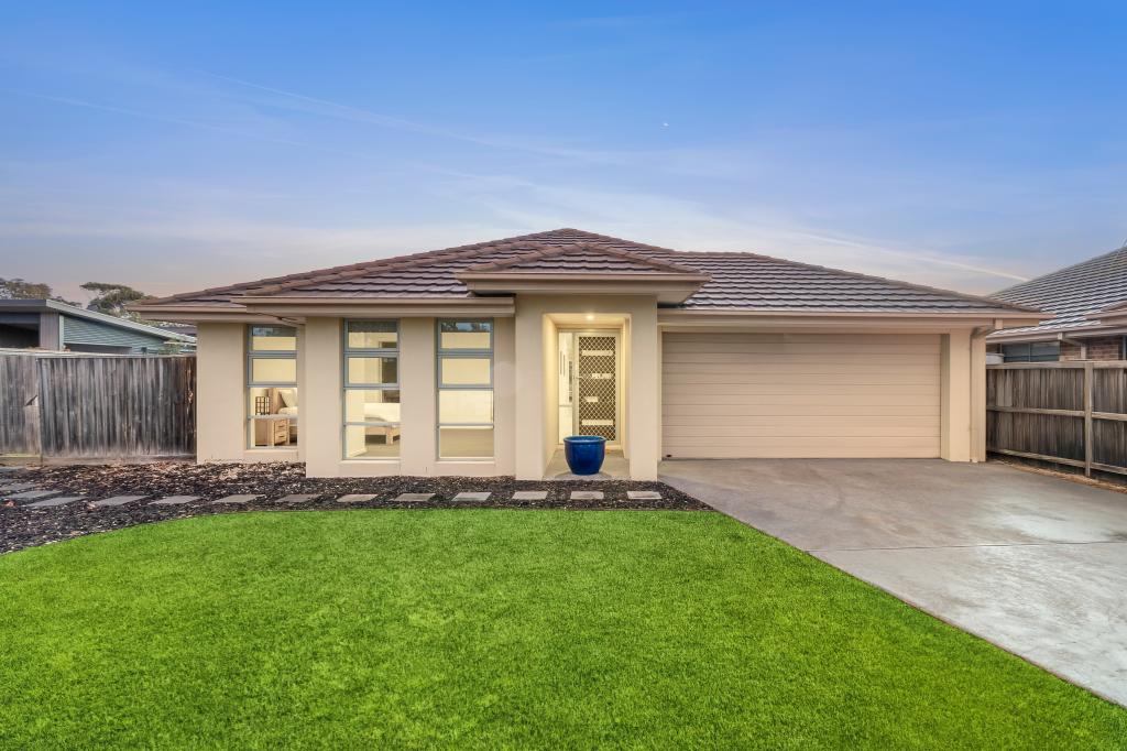 12 Black Swan Ct, Barwon Heads, VIC 3227