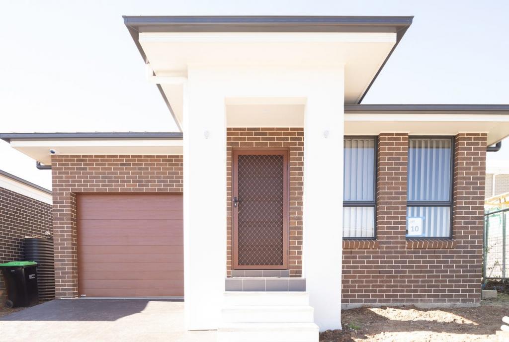 34 CROATIA AVE, EDMONDSON PARK, NSW 2174