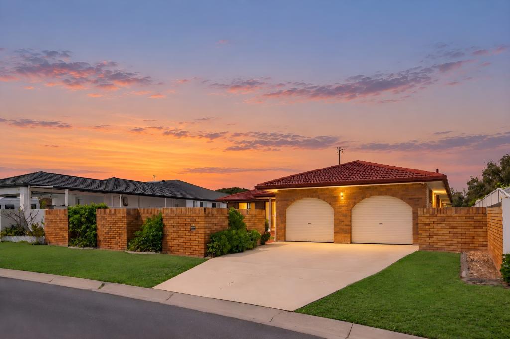 11 Reef Ct, Mermaid Waters, QLD 4218