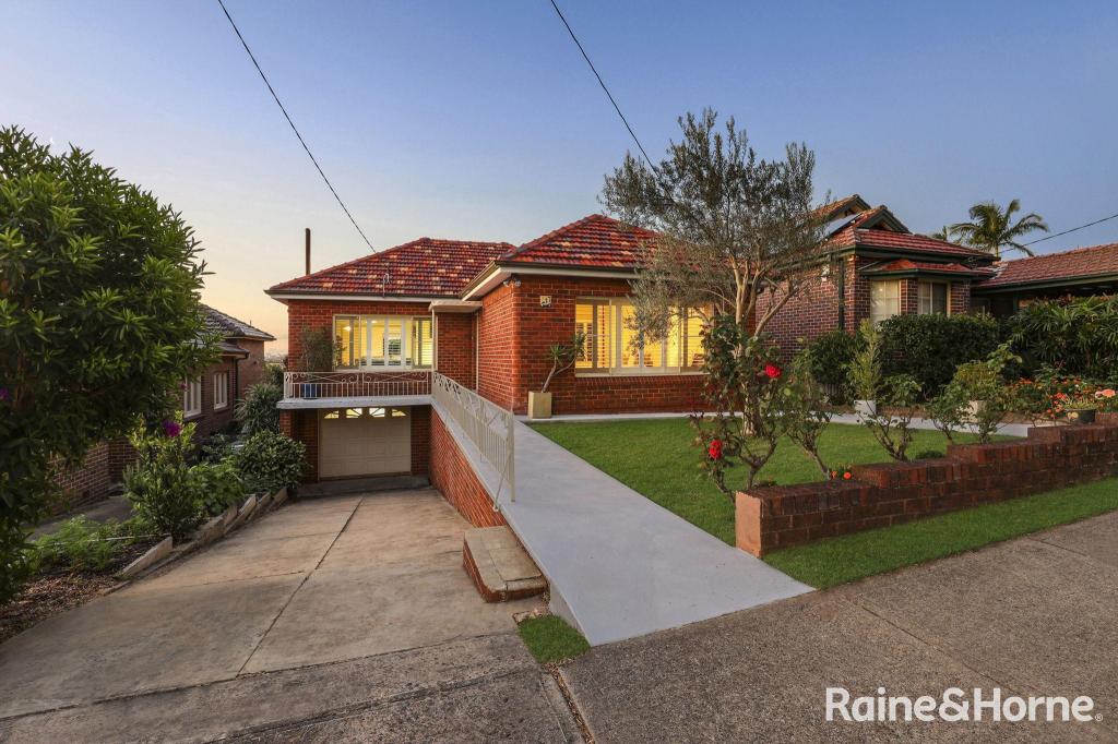 17 Gretchen Ave, Earlwood, NSW 2206