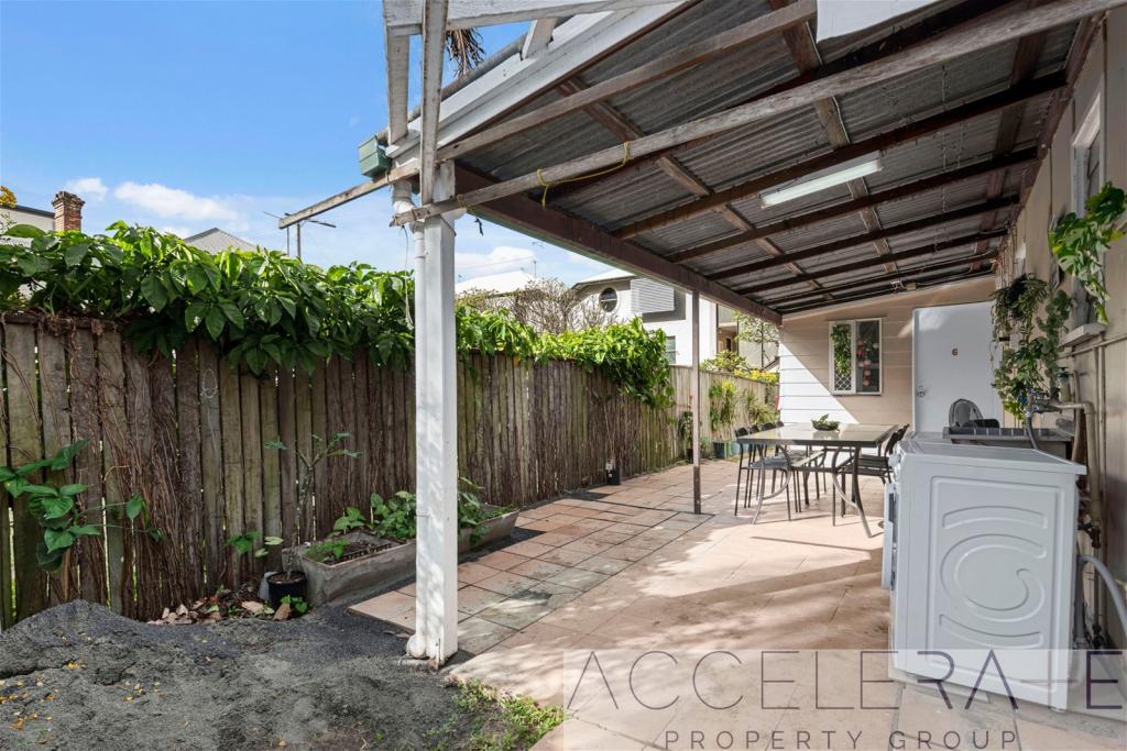 Room 5/555 Boundary St, Spring Hill, QLD 4000