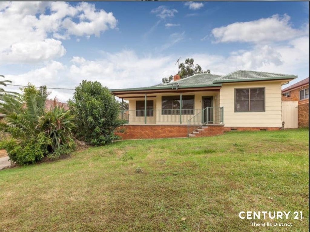 6 GENTY ST, CAMPBELLTOWN, NSW 2560