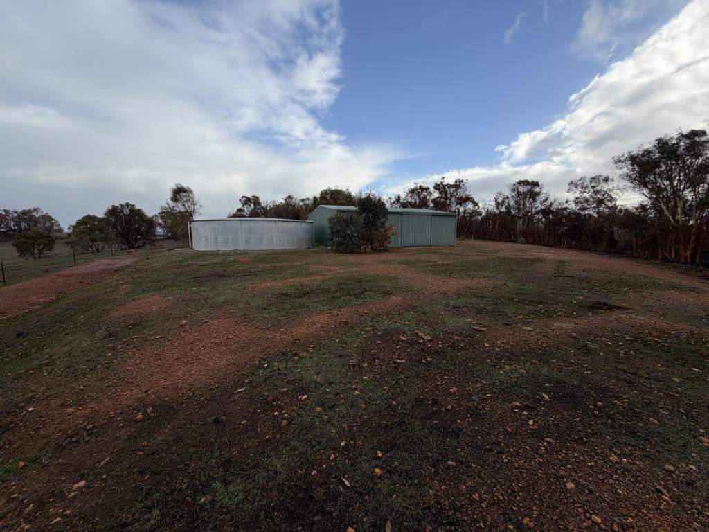 177 O'Connell Rd, Wandering, WA 6308