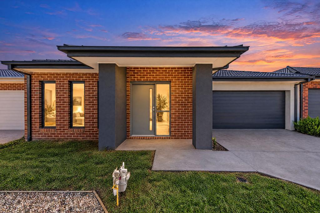 4 Handley Cres, Officer, VIC 3809