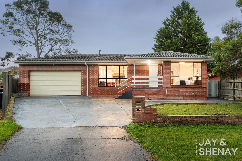 5 GLENARA CT, ENDEAVOUR HILLS, VIC 3802