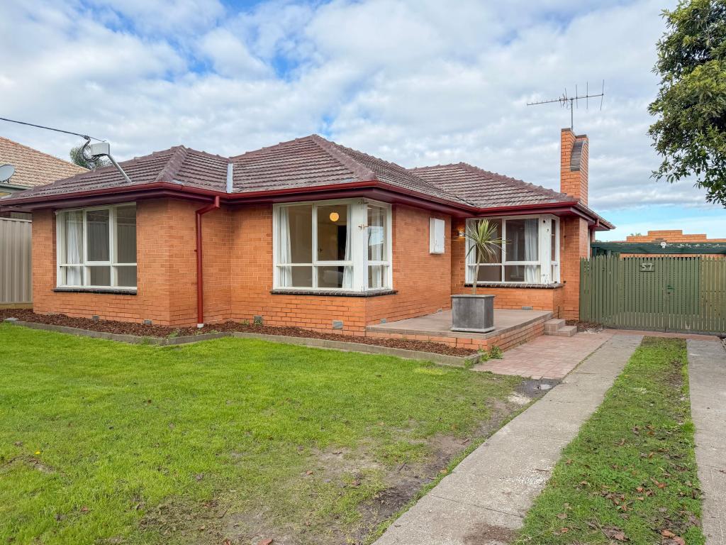57 Glasgow Ave, Reservoir, VIC 3073