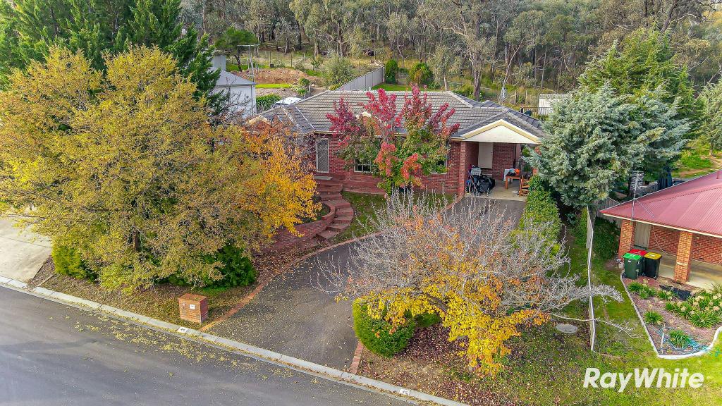 45 Broad Pde, Spring Gully, VIC 3550