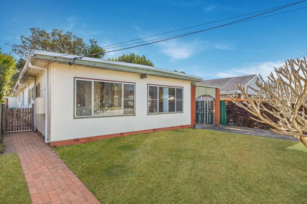13 Darley Rd, Umina Beach, NSW 2257