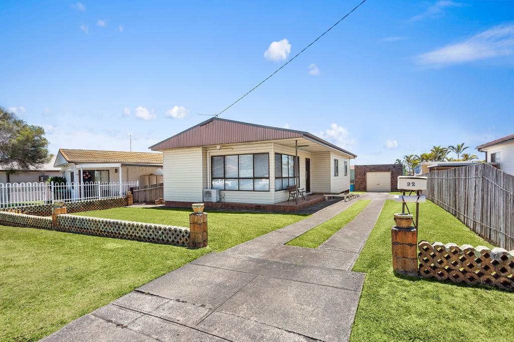 92 Addison Ave, Lake Illawarra, NSW 2528