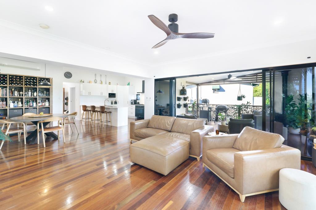 34 Wistaria Ave, Southport, QLD 4215